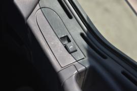 重汽汕德卡底盘&nbsp;冷藏车驾驶室图片