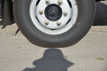 ��� J6F���� 137���� 4.16�׵�����ʽ�Ῠ(����)(CA5040XXYP40K61L2E6A85)ͼƬ