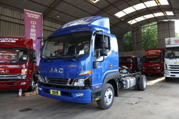 江淮 德沃斯V8 170马力 5.48米排半栏板载货车(HFC1118P61K1D7S-1)