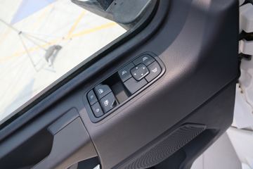 �������ó� ���¡��� ����� 560���� 6X4 AMT�Զ�����ͷǣ����(����)ͼƬ