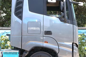 ���� ŷ������ ��Խ�� 580���� 6X4 AMT�Զ���ǣ����(Һ��)(BJ4259Y6DHL-12)ͼƬ