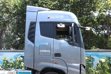 ���� ŷ������ ��Խ�� 580���� 6X4 AMT�Զ���ǣ����(Һ��)(BJ4259Y6DHL-12)ͼƬ