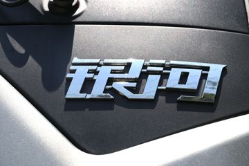 ���� ŷ������ ��Խ�� 580���� 6X4 AMT�Զ���ǣ����(Һ��)(BJ4259Y6DHL-12)ͼƬ