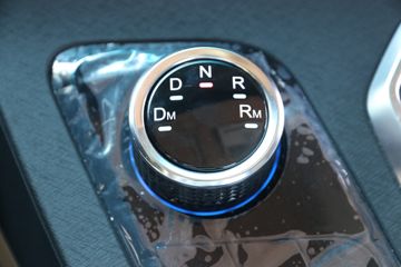 ���� ŷ������ ��Խ�� 580���� 6X4 AMT�Զ���ǣ����(Һ��)(BJ4259Y6DHL-12)ͼƬ