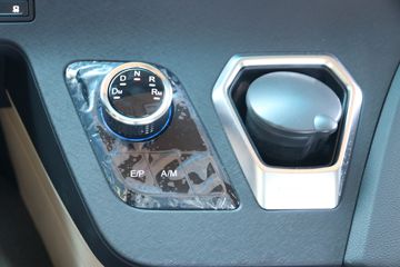 ���� ŷ������ ��Խ�� 580���� 6X4 AMT�Զ���ǣ����(Һ��)(BJ4259Y6DHL-12)ͼƬ