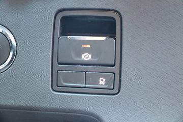 ���� ŷ������ ��Խ�� 580���� 6X4 AMT�Զ���ǣ����(Һ��)(BJ4259Y6DHL-12)ͼƬ