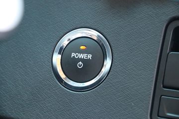 ���� ŷ������ ��Խ�� 580���� 6X4 AMT�Զ���ǣ����(Һ��)(BJ4259Y6DHL-12)ͼƬ