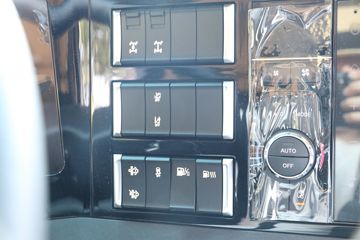 ���� ŷ������ ��Խ�� 580���� 6X4 AMT�Զ���ǣ����(Һ��)(BJ4259Y6DHL-12)ͼƬ