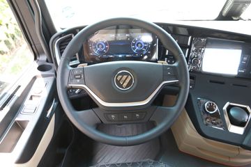 ���� ŷ������ ��Խ�� 580���� 6X4 AMT�Զ���ǣ����(Һ��)(BJ4259Y6DHL-12)ͼƬ