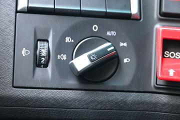 ���� ŷ������ ��Խ�� 580���� 6X4 AMT�Զ���ǣ����(Һ��)(BJ4259Y6DHL-12)ͼƬ