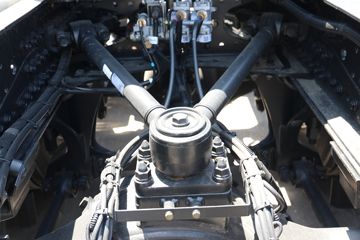 ���� ŷ������ ��Խ�� 580���� 6X4 AMT�Զ���ǣ����(Һ��)(BJ4259Y6DHL-12)ͼƬ