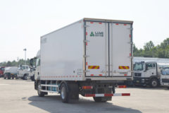中国重汽 HOWO TX 250马力 4X2 冷藏车(绿叶牌)
