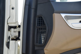 重汽豪沃(HOWO)底盘&nbsp;冷藏车驾驶室图片