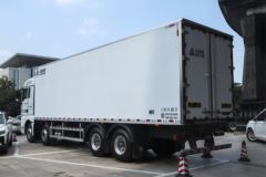 中国重汽 汕德卡SITRAK G7S 490马力 8X4 9.45米AMT自动挡冷藏车(ZZ5326XLCV466HF1K) 中国重汽 汕德卡SITRAK G7S 490马力 8X4 9.45米AMT自动挡冷藏车(ZZ5326XLCV466HF1K)