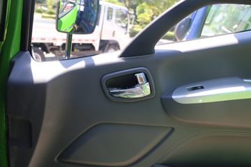 �������� ����ES5 200���� 4X2 4.2����ж��ͼƬ