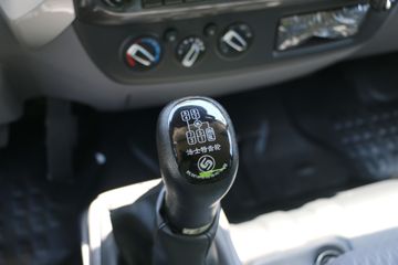 �������� ����ES5 200���� 4X2 4.2����ж��ͼƬ