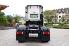 广汽日野 700智臻重卡 560马力 6X4牵引车(国六)