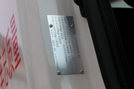 广汽日野700智臻 牵引车驾驶室                                               图片