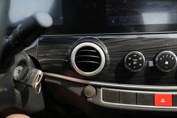 ���� ��X1 2.0L 122���� CNG ˫ȼ�� 3.95�׵�������΢��(����)(KMC1039NG318D6)ͼƬ