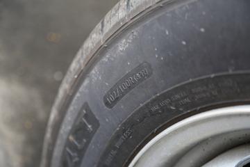 ���� ��X1 2.0L 122���� CNG ˫ȼ�� 3.95�׵�������΢��(����)(KMC1039NG318D6)ͼƬ