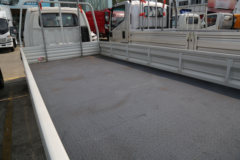 凯马 锐航X1 2.0L 122马力 CNG 双燃料 3.95米单排栏板微卡(国六)(KMC1039NG318D6)