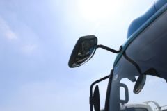 飞碟 W5 156马力 4.18米单排厢式轻卡(国六)