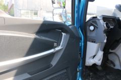 飞碟 W5 156马力 4.18米单排厢式轻卡(国六)