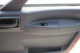 虎V&nbsp;自卸车驾驶室                                               图片