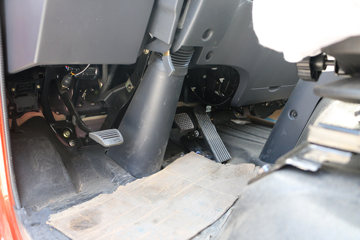 �ൺ��� ��VH 190���� 4X2 5.7����ж��(����)(CA3180P40K15L4E6A90)ͼƬ