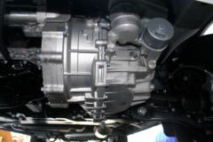 上汽大通 V80 2023款 经典城配王 127马力 2.0T柴油 3座 6挡自动 短轴中顶封闭货车