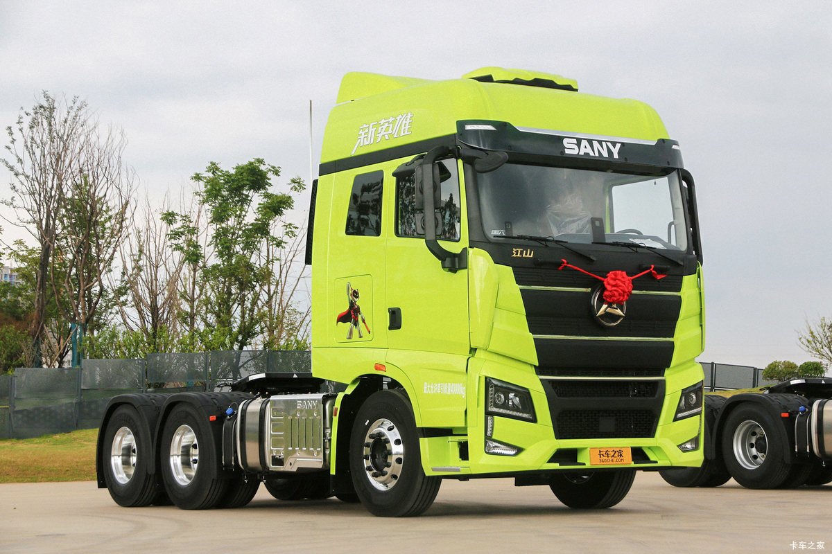 三一重卡 江山·信旗舰版 585马力 6X4 AMT自动挡牵引车(国六)