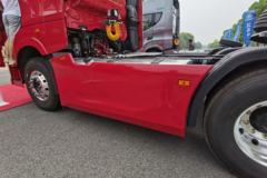 华菱X9 560马力 6X4 牵引车(HN4250B45C4M6)