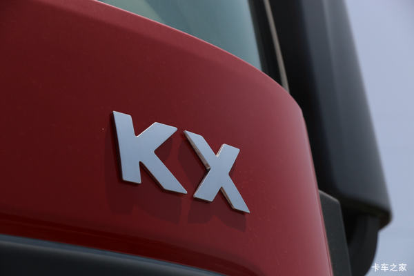 �����Żݼ������콢KX 520���� 6X4ǣ����(��Һ��)(˫��