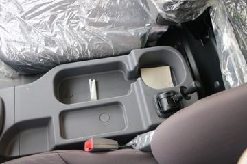 �������� ����ES5 240���� 6X2 6.8����ж��(153����)ͼƬ