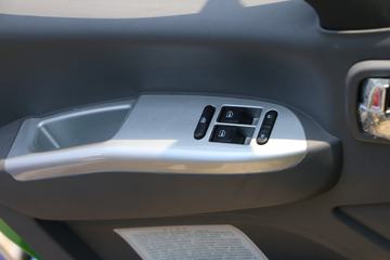 �������� ����ES5 240���� 6X2 6.8����ж��(153����)ͼƬ