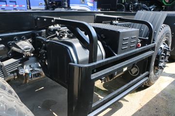 �������� ����ES5 240���� 6X2 6.8����ж��(153����)ͼƬ