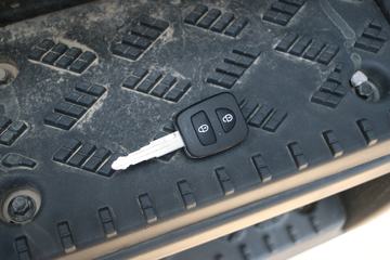 �������� ����ES5 200���� 4X2 4����ж��(ǰ��)(BJ3184DKPFA-01)ͼƬ