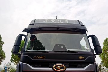 华菱S11&nbsp;牵引车外观                                                图片