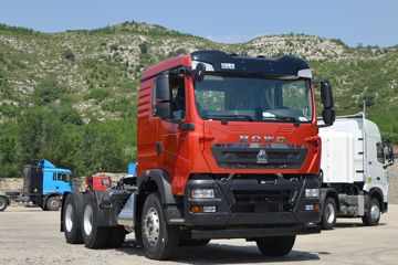 中国重汽 HOWO TX重卡 460马力 6X4 牵引车(国六)(平顶)(ZZ4257V324GF1)