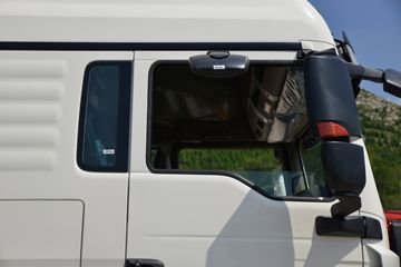 �й����� HOWO TX�ؿ� 350���� 4X2 ǣ����(����)(�й�����8��)ͼƬ