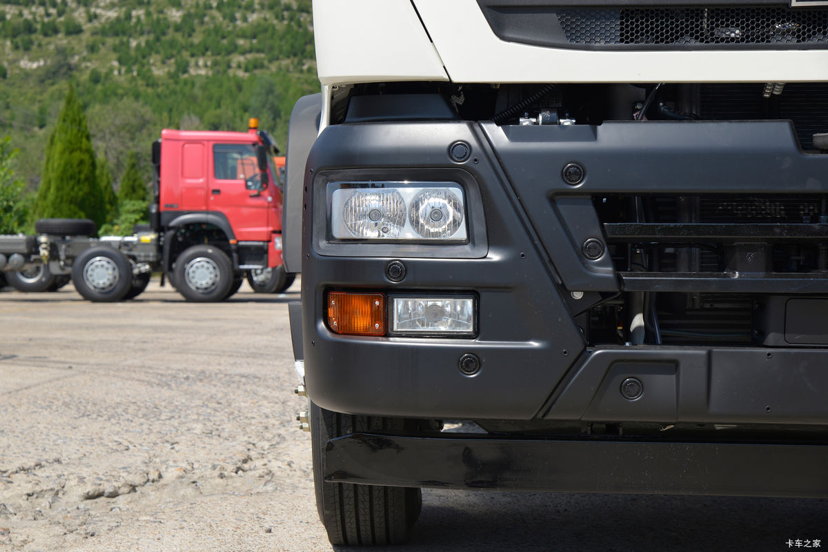�й����� HOWO TX�ؿ� 350���� 4X2 ǣ����(����)(�й�����8��)���                                                