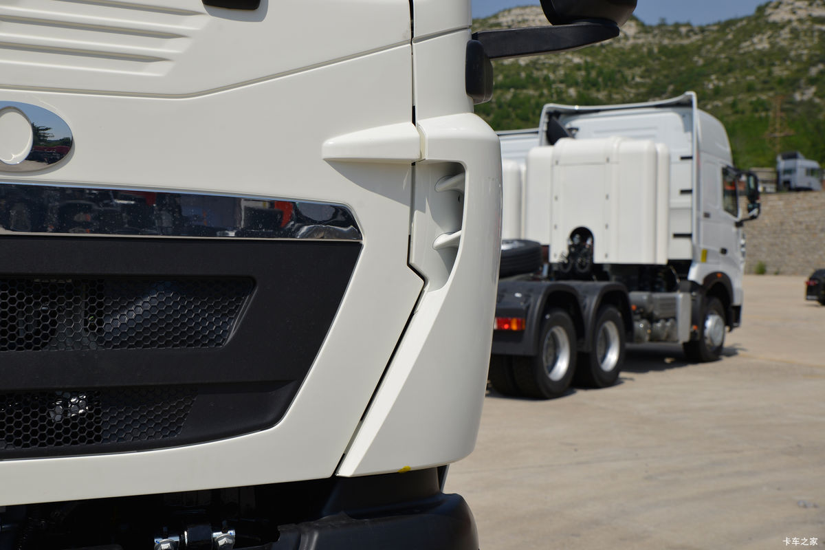 �й����� HOWO TX�ؿ� 350���� 4X2 ǣ����(����)(�й�����8��)���                                                