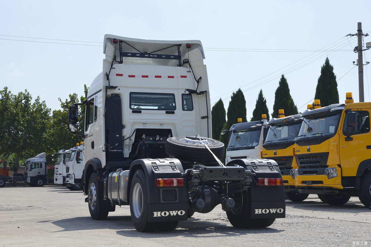 �й����� HOWO TX�ؿ� 350���� 4X2 ǣ����(����)(�й�����8��)���                                                
