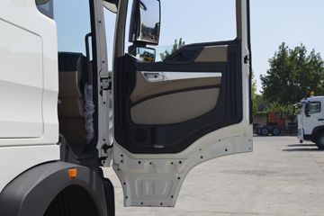 �й����� HOWO TX�ؿ� 350���� 4X2 ǣ����(����)(�й�����8��)ͼƬ