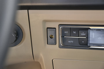 �й����� HOWO TX�ؿ� 350���� 4X2 ǣ����(����)(�й�����8��)ͼƬ