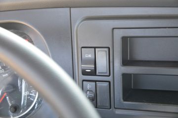 �й����� HOWO TX�ؿ� 350���� 4X2 ǣ����(����)(�й�����8��)ͼƬ