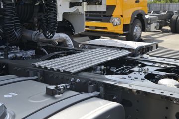 �й����� HOWO TX�ؿ� 350���� 4X2 ǣ����(����)(�й�����8��)ͼƬ