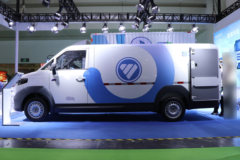 智蓝汽车 智蓝精灵E7 5.395米纯电动封闭货车46.36kWh