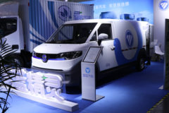 智蓝汽车 智蓝精灵E7 5.395米纯电动封闭货车46.36kWh