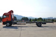 中国重汽 HOWO TX 270马力 4X2 6.75米AMT自动挡栏板载货车(国六)(潍柴)(10挡)(ZZ1167K501GF1)